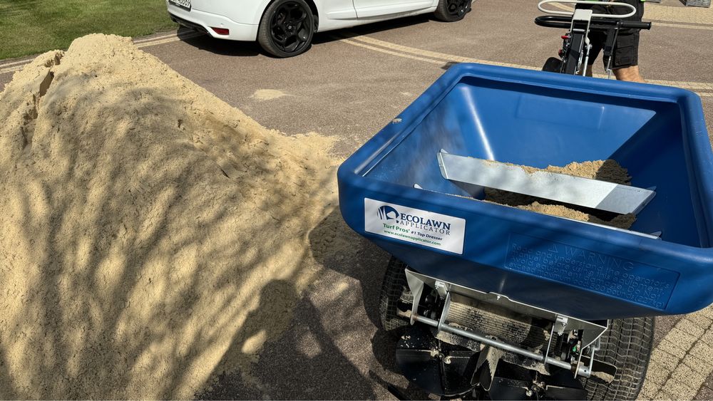 Aeracja, piaskowanie pielęgnacja trawników, boisk piłkarskich,