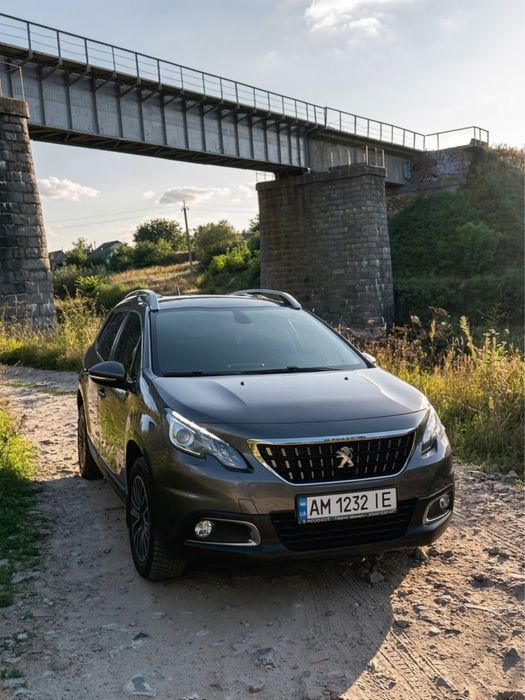 Автомобіль Peugeot 2008 2019 1.2 бензин