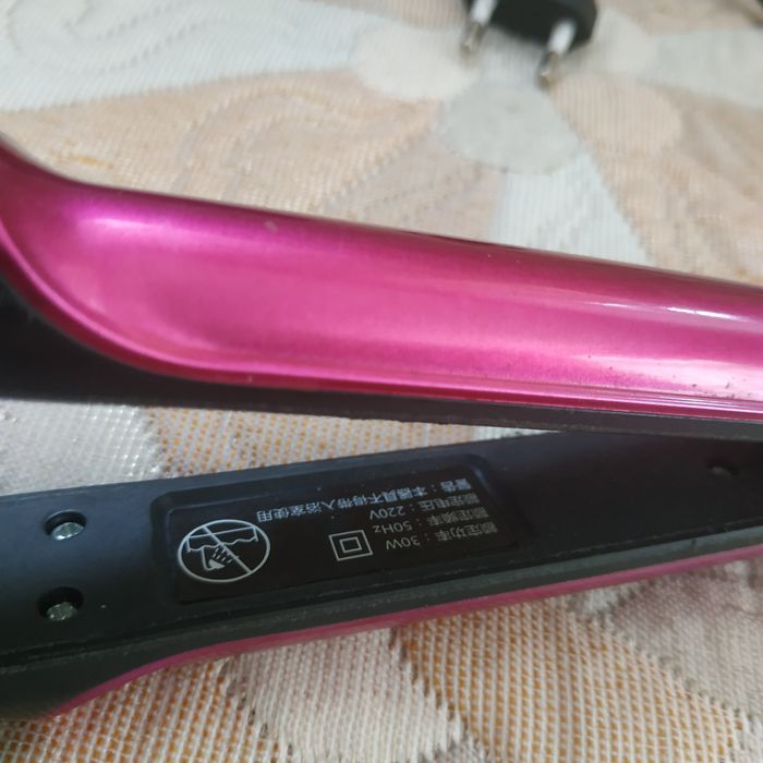 Утюжок- вирівнювач для волосся