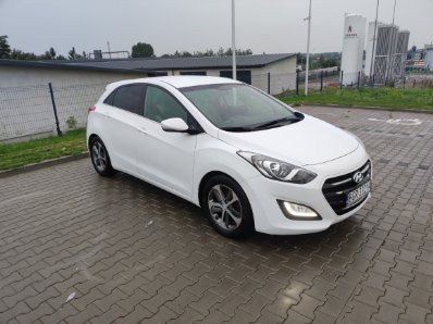 Hyundai i30 1.6 D Premium DCT