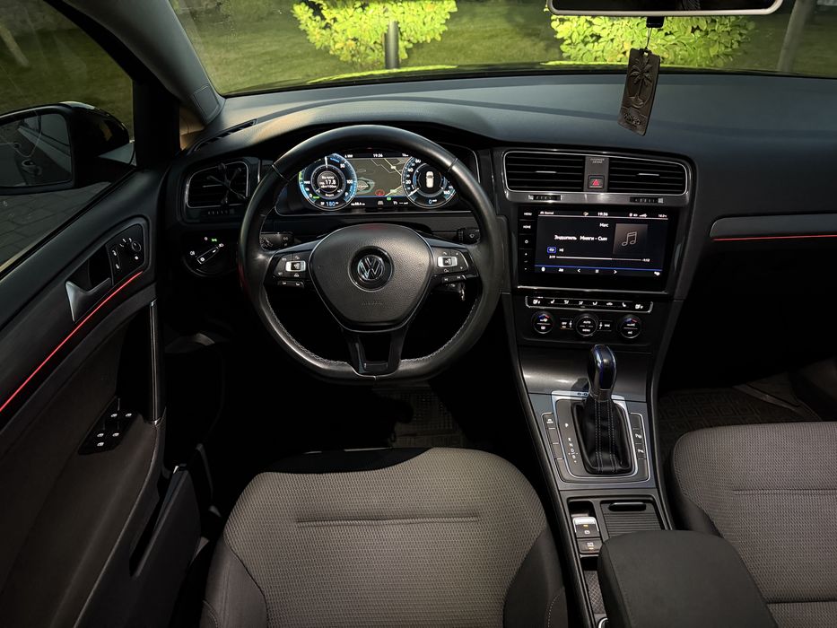 Продам Volkswagen E-golf 36kw ,Пробіг 76.000км