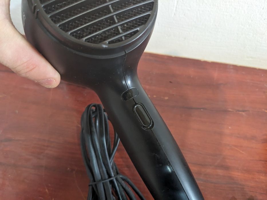Suszarka Philips SalonDry Pro 2200W Ceramic + 3 końcówki