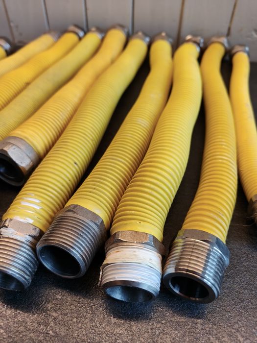 Węże przyłączeniowe do gazu.