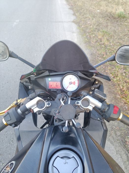 Yamaha yzf r125  z 2012