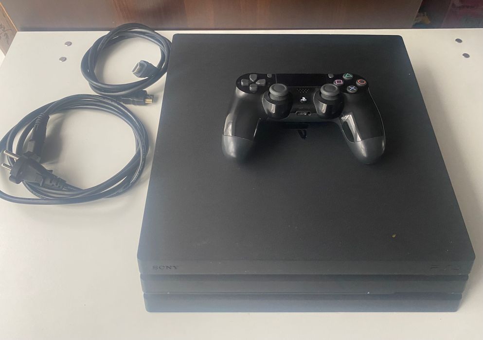 Приставка PS4 pro на 1tb.