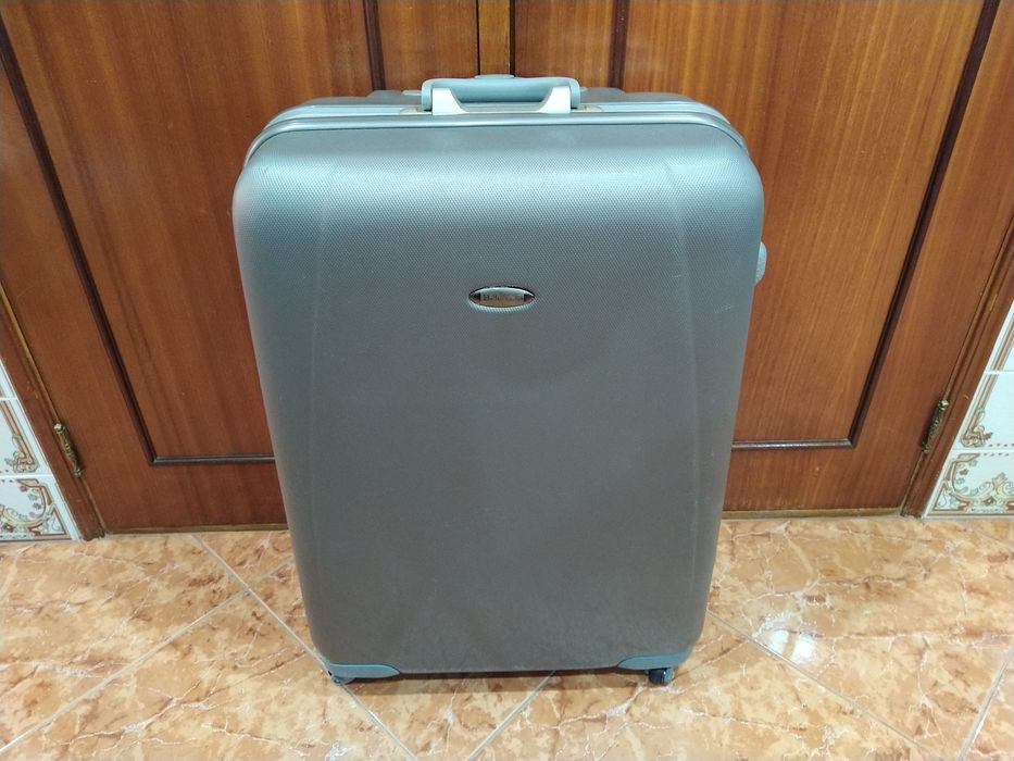 Mala malas de porão até 23 kg viagem casa quarto apartamento vivenda.