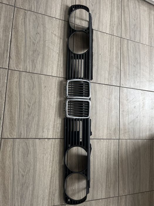 Решітка Радіатора BMW E30