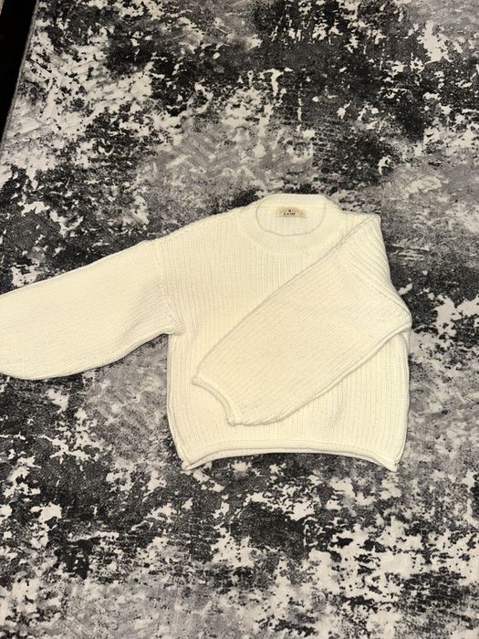 Светр вязаний для дівчинки