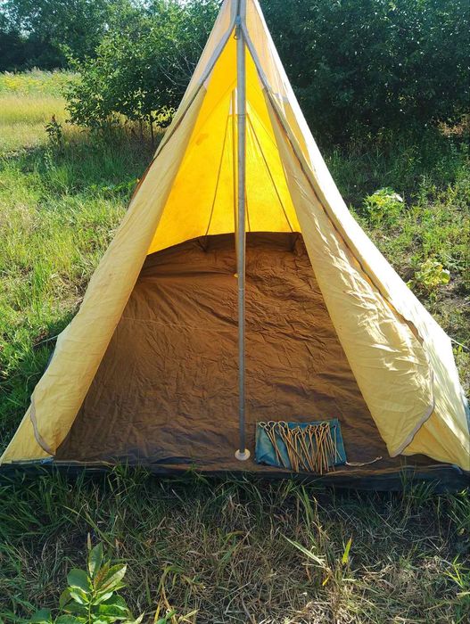 Продам двухместную палатку. Б/у