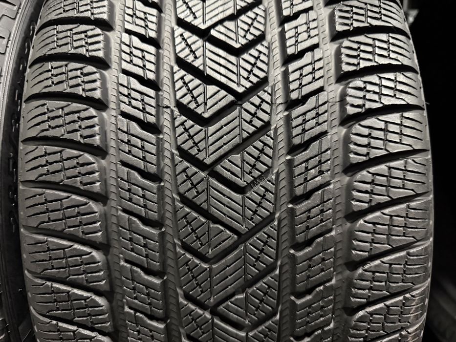 285/35 r 22 Pirelli 2 шт.