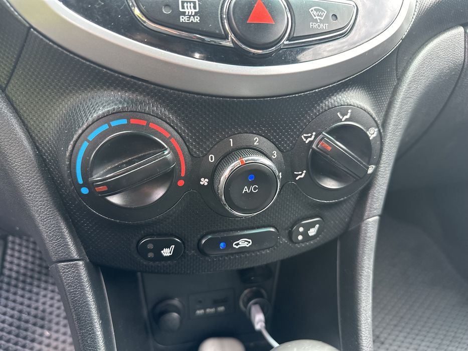 Hyundai Accent 2012