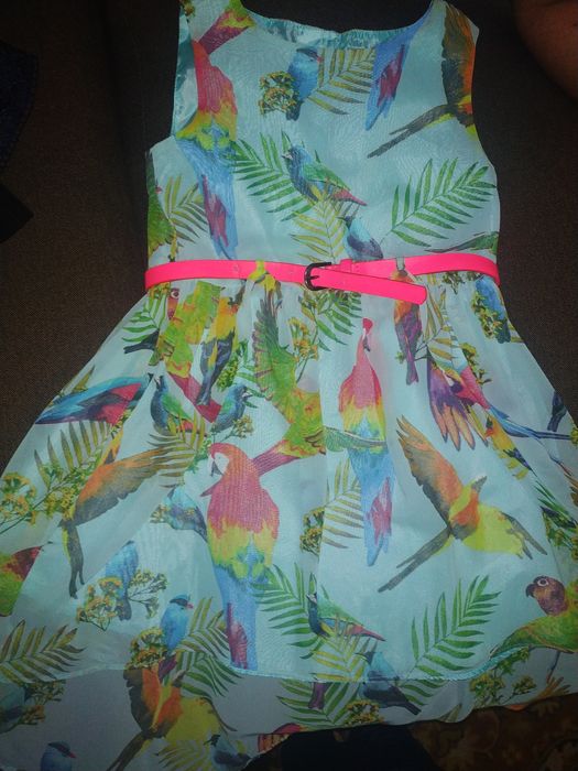 Нарядное красивое летнее платье