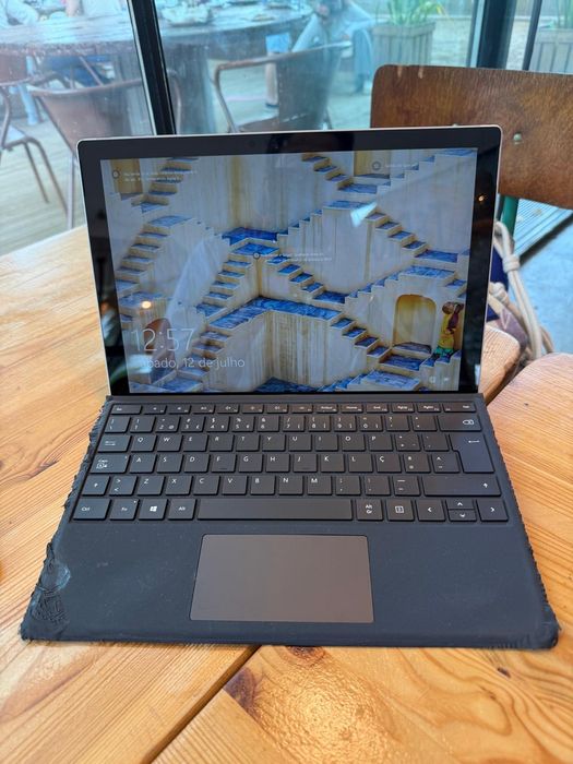 Surface 5 Pro c/ teclado