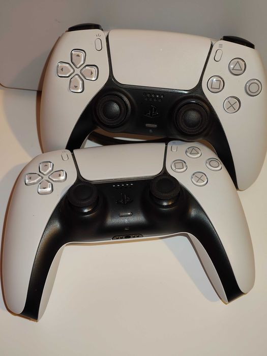 PlayStation 5 Slim 1TB (Edição Digital) + Gamepad DualSense Extra