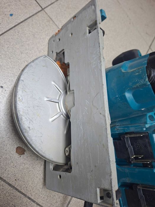 pilarka makita dhs710