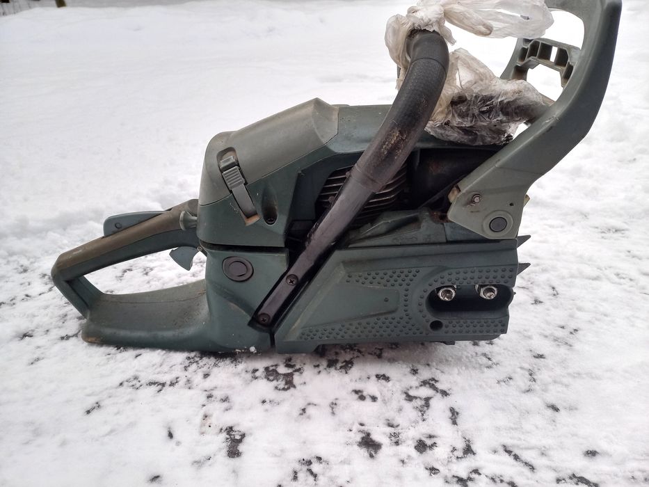 Бензопила, безокоса