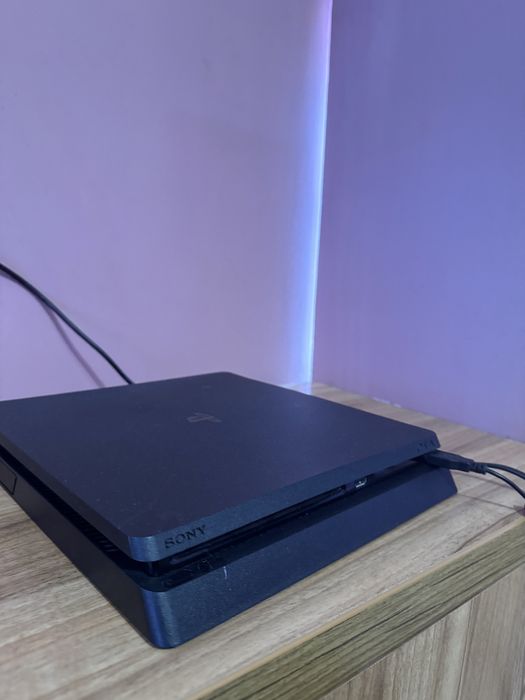 Приставка Sony PlayStation 4 Ps4 + руль та педали. Повний комплект