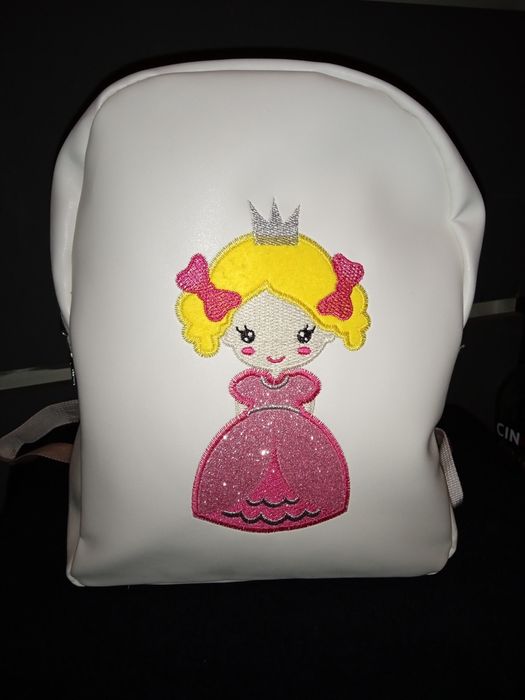 Plecaczek dla dziewczynki