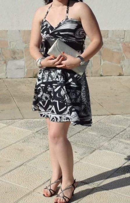 Vestido midi preto e branco