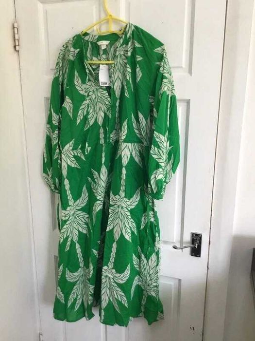 Новое хлопковое платье миди с рукавами баллон в пальмы принт от H&M