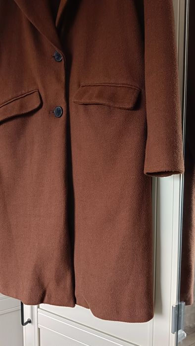 Bershka brązowy czekoladowy płaszcz bez podszewki trencz