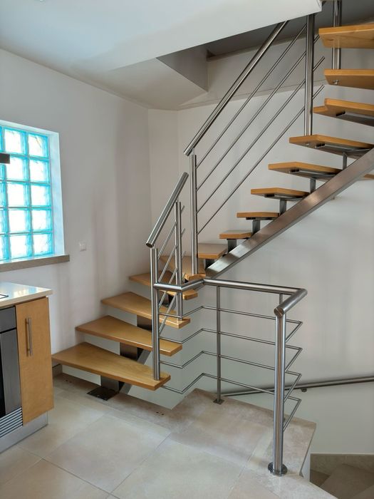 Apartamento Moderno com Vista Mar na Nazaré – Localização Premium