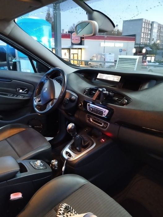 Renault Grand Scenic 2013