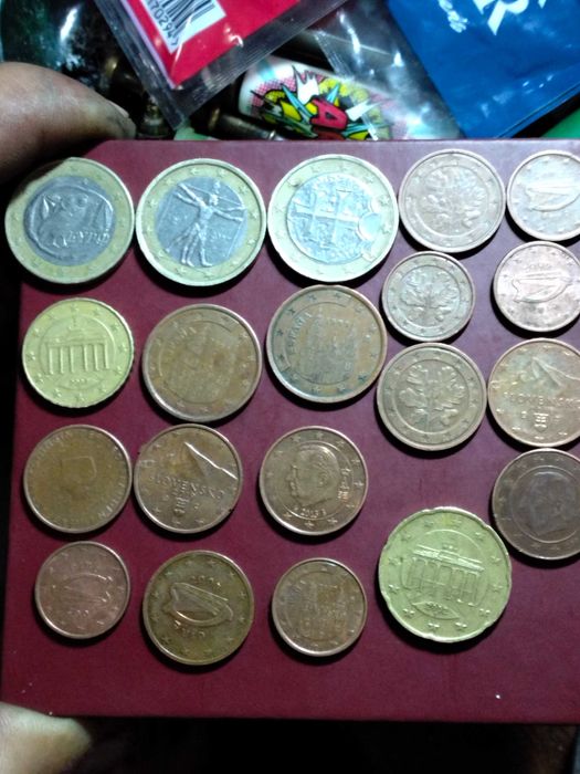 5 cêntimos França 1966. Moeda rara entre outras moedas