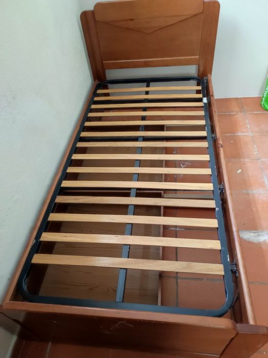 Cama madeira maciça