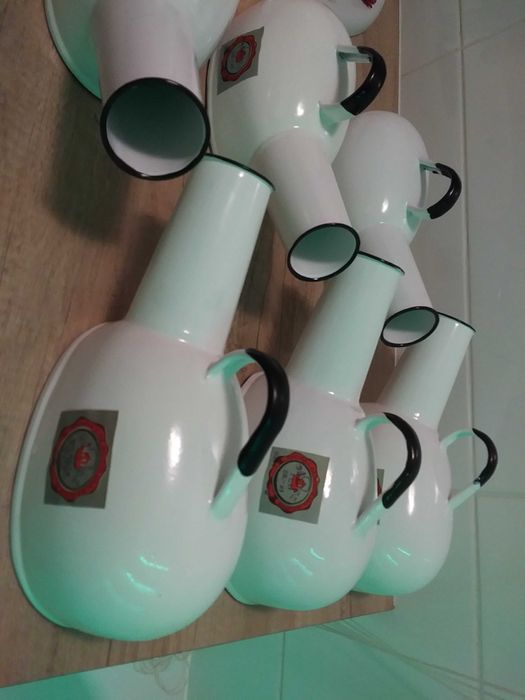 Stare przedmioty z PRL zabytkowe kaczki wojskowe naczynia szpitalne