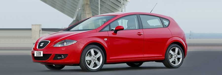 Seat Leon 2 перехідна рамка магнітоли