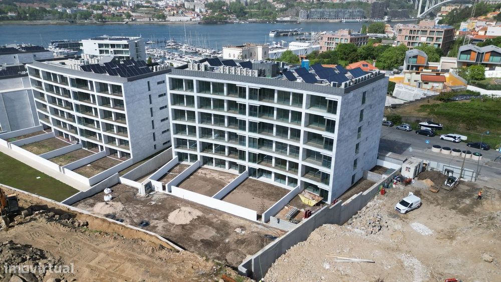 Apartamento T1 junto à marina da Afurada - CO