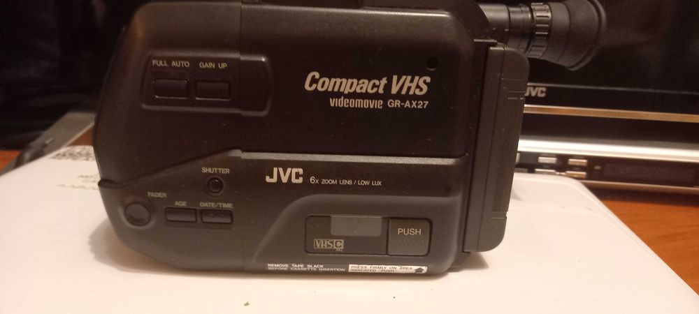 Видеокамера на запчасти JVC