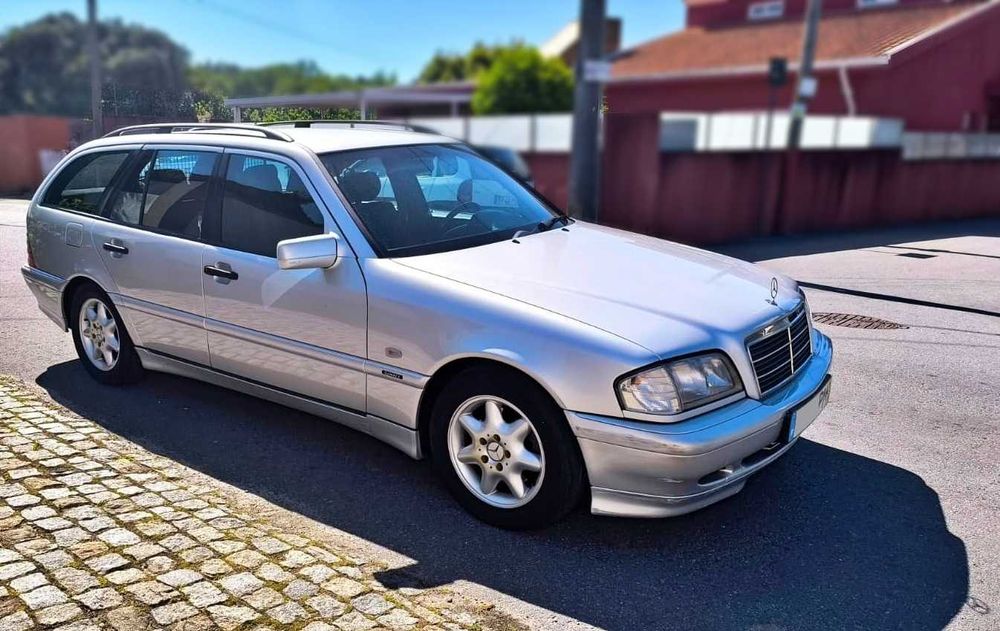 Mercedes-Benz C 250 — fotografia 5