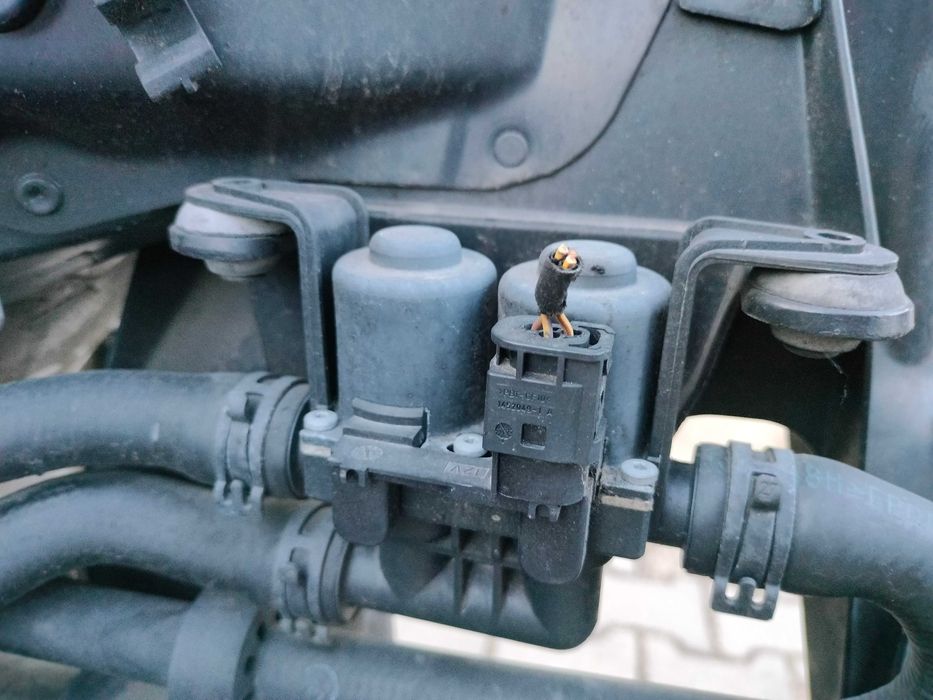 Elektrozawór nagrzewnicy BMW E53 E60 E61 E63 E64 E65 E66