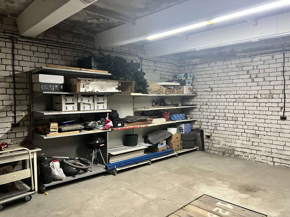 Продам гараж на Фрунзенском,Ломівський