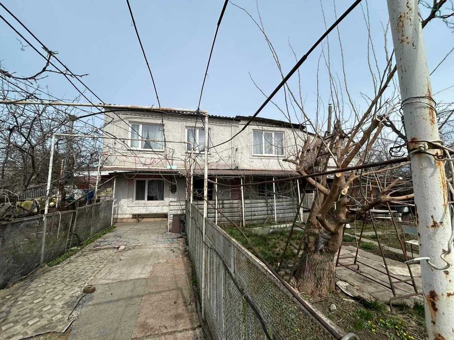 Продаж затишного будинку в Довгинцівському районі