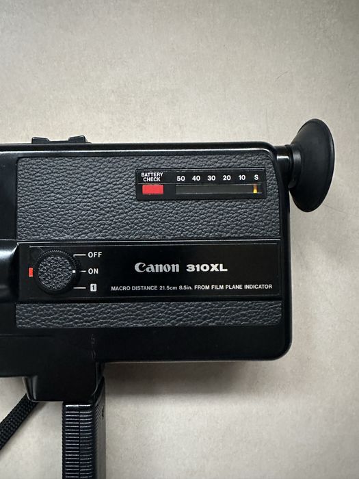 Câmera Cânon 310 XL  ( super 8) + bobine Kodak vision3 200T