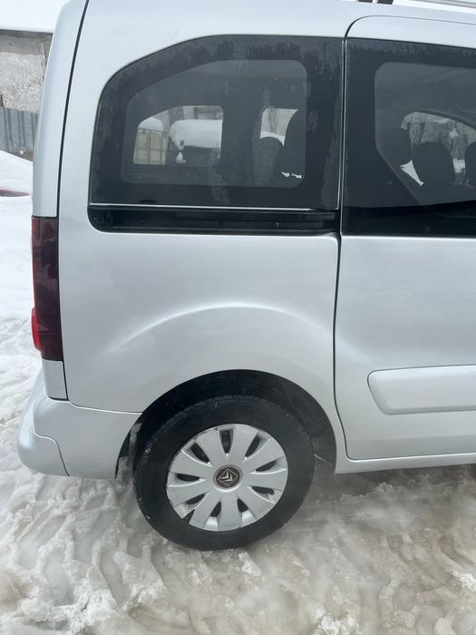 Продаю сітроєн  берлінго 2010р