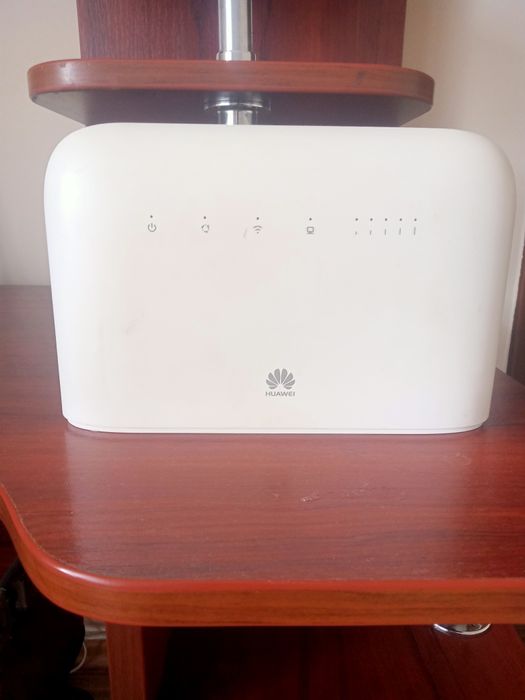 Роутер    HUAWEI