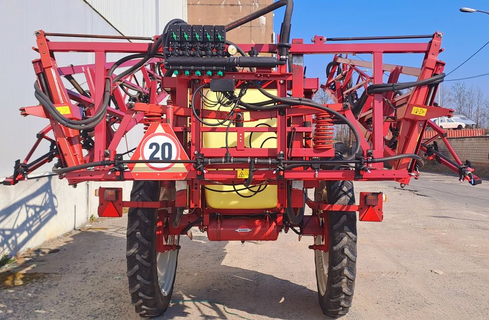 Opryskiwacz Hardi Commander 18m 2800L Hamulce pneumatyczne