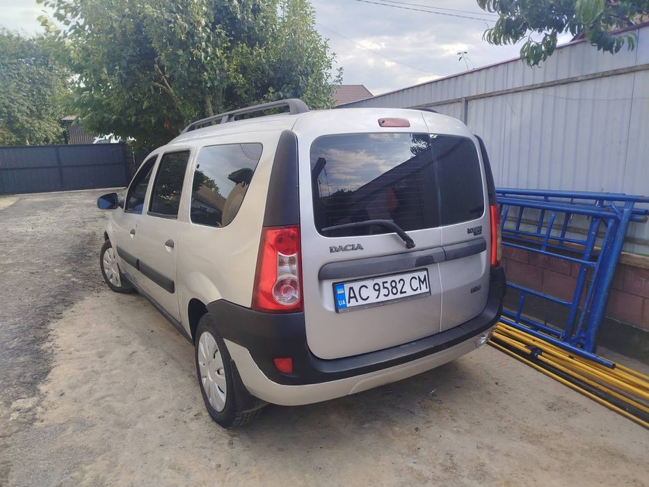 Продам машину DACIA LOGAN