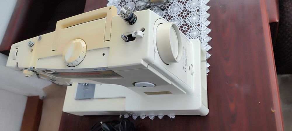Maszyna do szycia łucznik 875sprawna z gwarancją