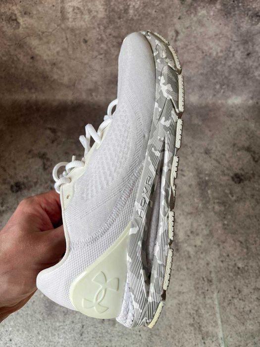 Кросівки Under ArmourHOVR Sonic 5 OPS 'White Camo' Б\У