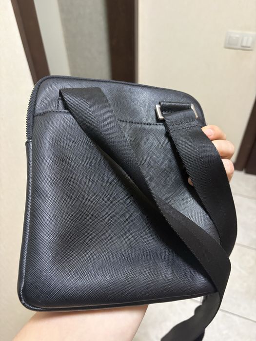 Чоловіча сумка guess