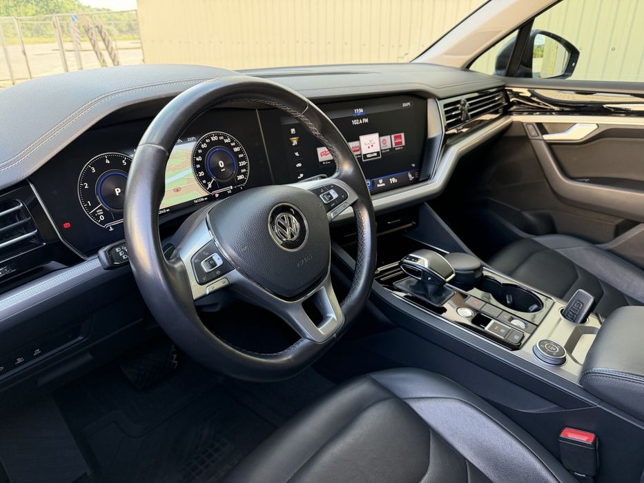 Volkswagen VW Touareg CR 3.0TFSI рік 2018