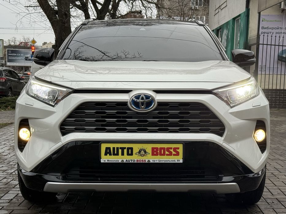 Toyota Rav4 2018 год, 2.5 гибрид!!!