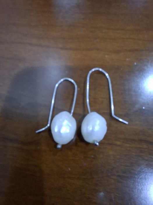 Brincos prata com perola