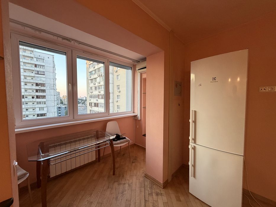 БЕЗ КОМІСІЇ ‼️ Продаж квартири 65м2 Ревуцького 42Б метро Харківська