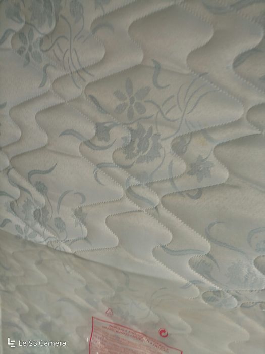 Colchão para cama de criança, em bom estado.